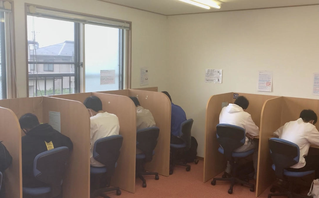 定期テスト「勉強会」を実施しました!