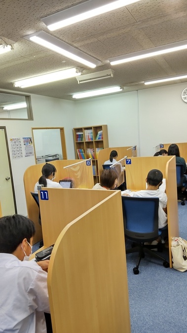 期末試験で神ってる生徒