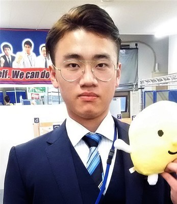 王 珺 先生